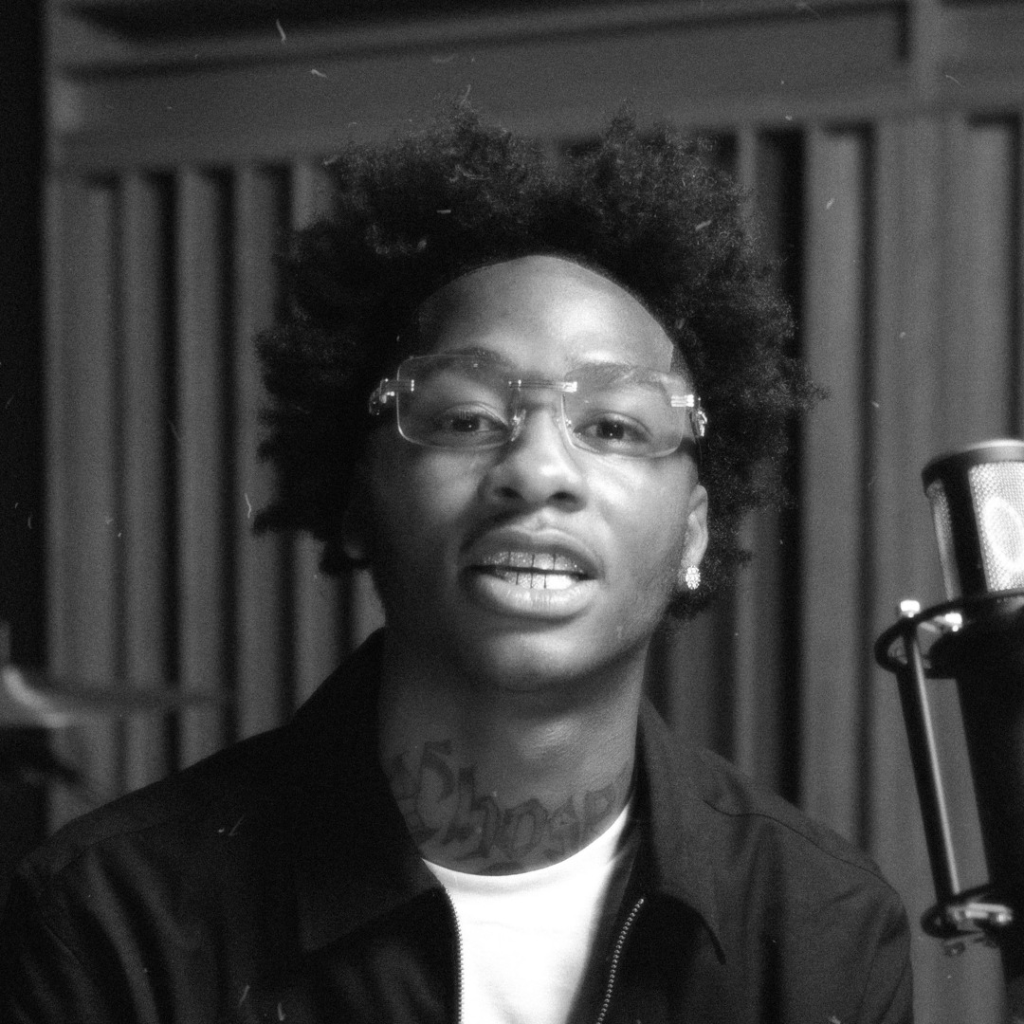 EJ Jones Parents and Siblings